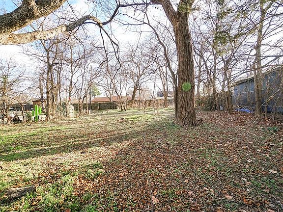 5th image of 624 W Johnson St Lot 5