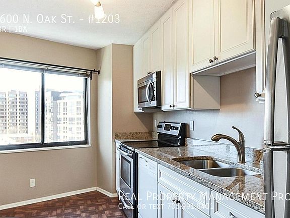 3rd image of 1600 N Oak St APT 1203