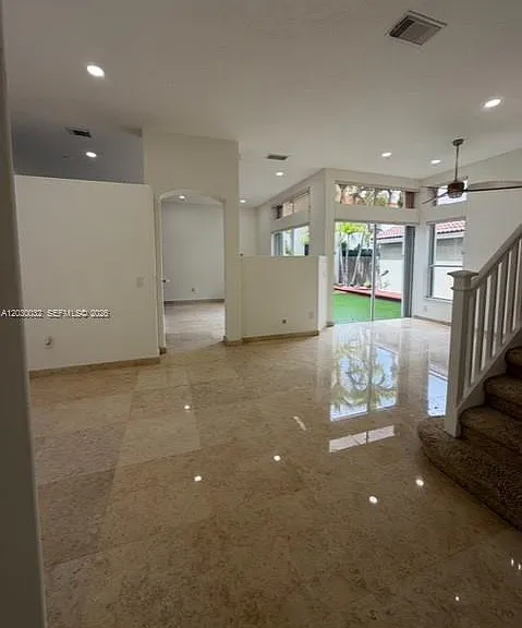 1125 Satinleaf St — Photo 2