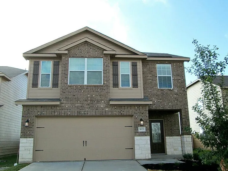 1673 Breanna Ln — Photo 1