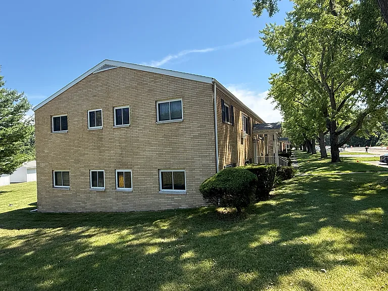 6113 Red Arrow Hwy #B — Photo 10