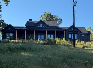 1954 N Double Springs Rd, Fayetteville, AR 72704