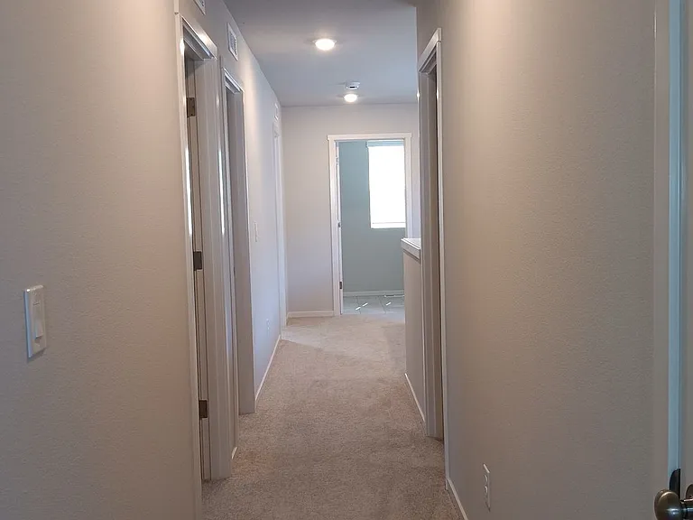 610 Pickering Ln — Photo 20