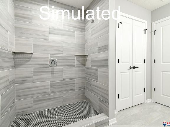 5th image of 730 Avondale Dr