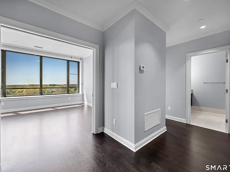 100 Parrott Dr #1106 — Photo 10
