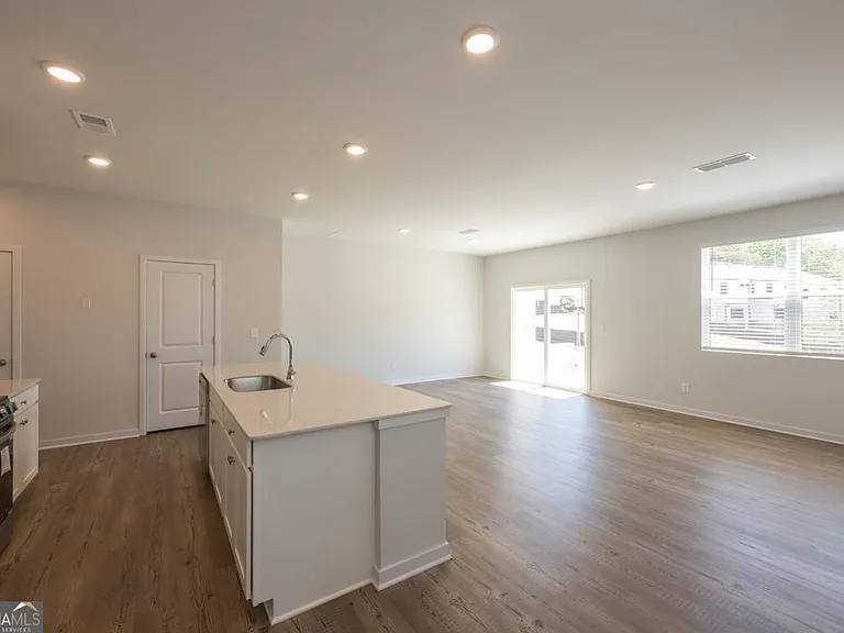 7328 Mulberry Trce — Photo 6