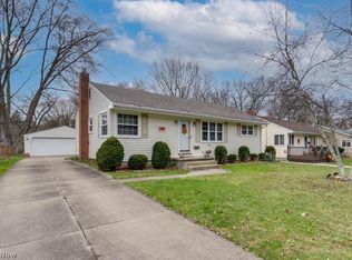 562 Glenway Dr, Akron, OH 44305