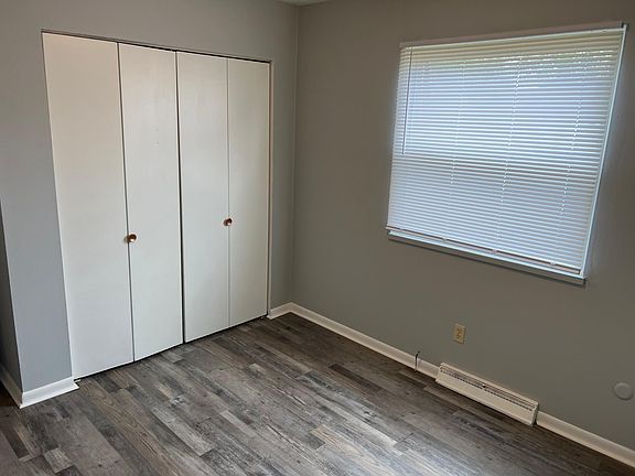 4th image of 210 Taff Cir APT C