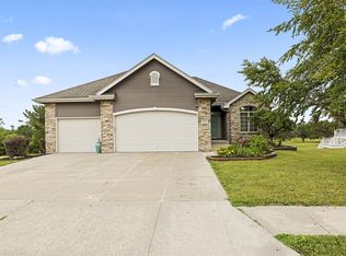 5003 Council Pointe Rd, Council Bluffs, IA 51501