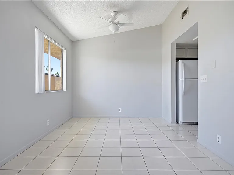 41995 Cambridge Avenue — Photo 38