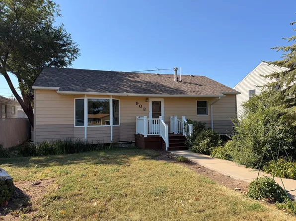 903 6th Ave N, Glasgow, MT 59230