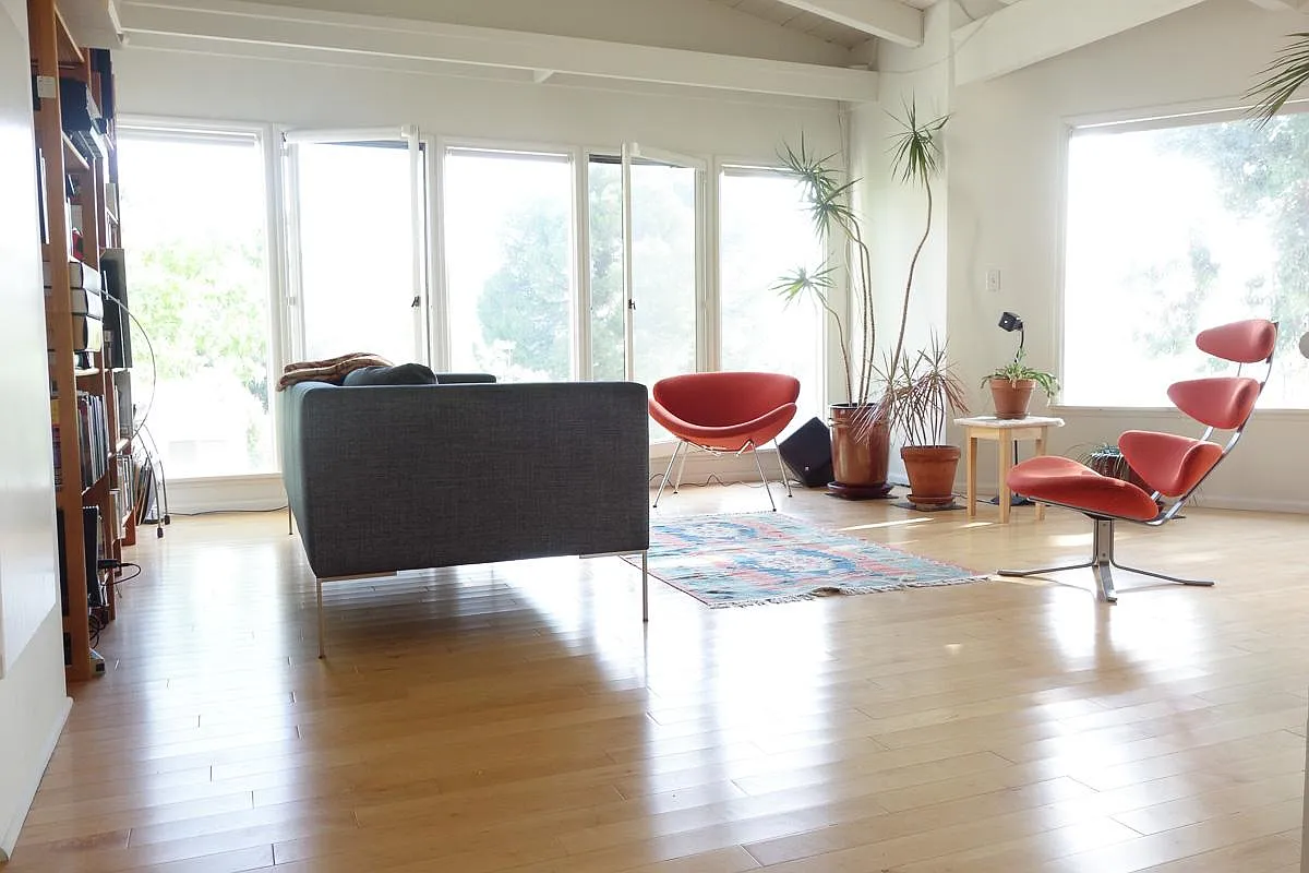 2232 Talmadge St — Photo 3