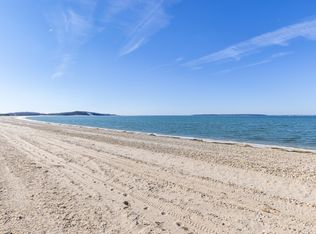 19 Wooleys Dr, Southampton, NY 11968