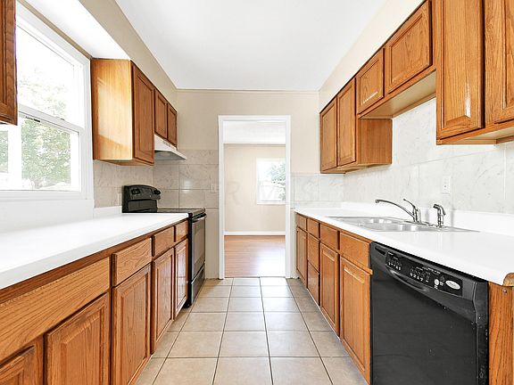 2nd image of 4584 San Jose Ln