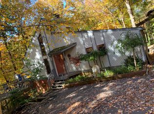 6352 Decker Rd, Bushkill, PA 18324