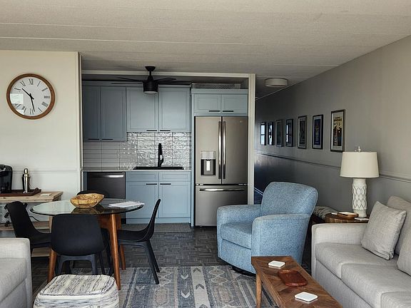 4th image of 2 133rd St Unit 704