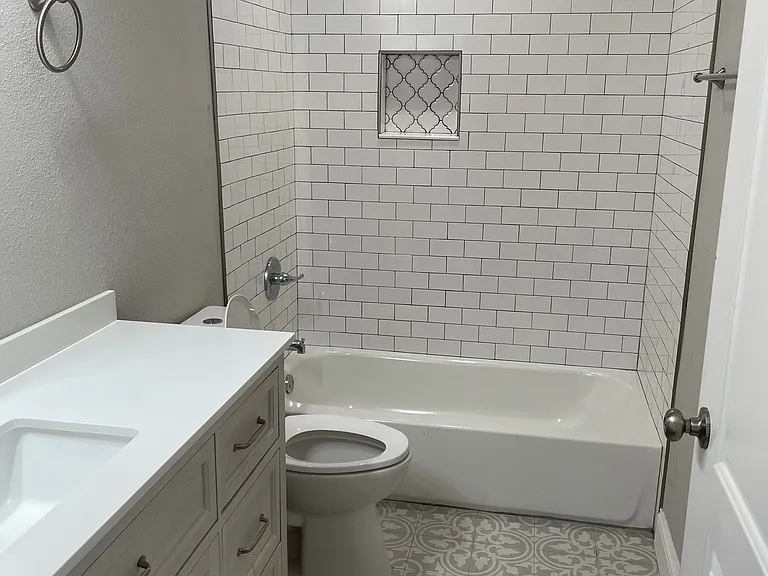613 S Andrews Ave — Photo 12