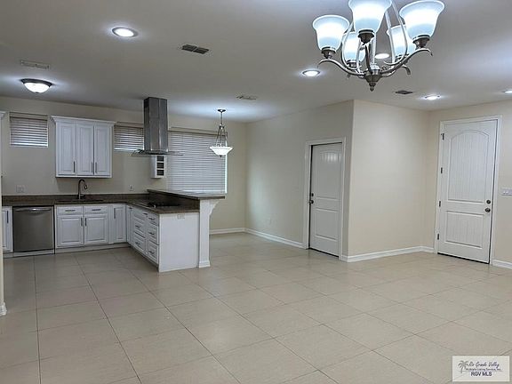 5th image of 3094 San Miguel Cir