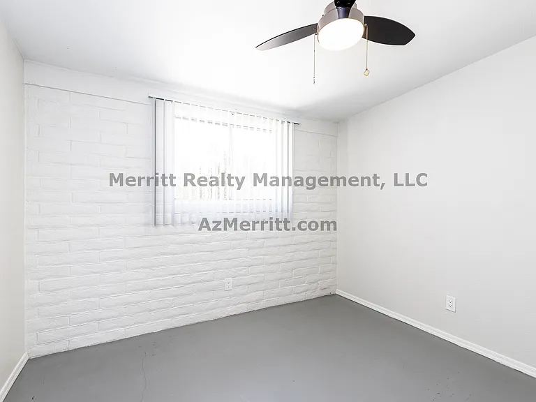 50 W King Rd #11 — Photo 14