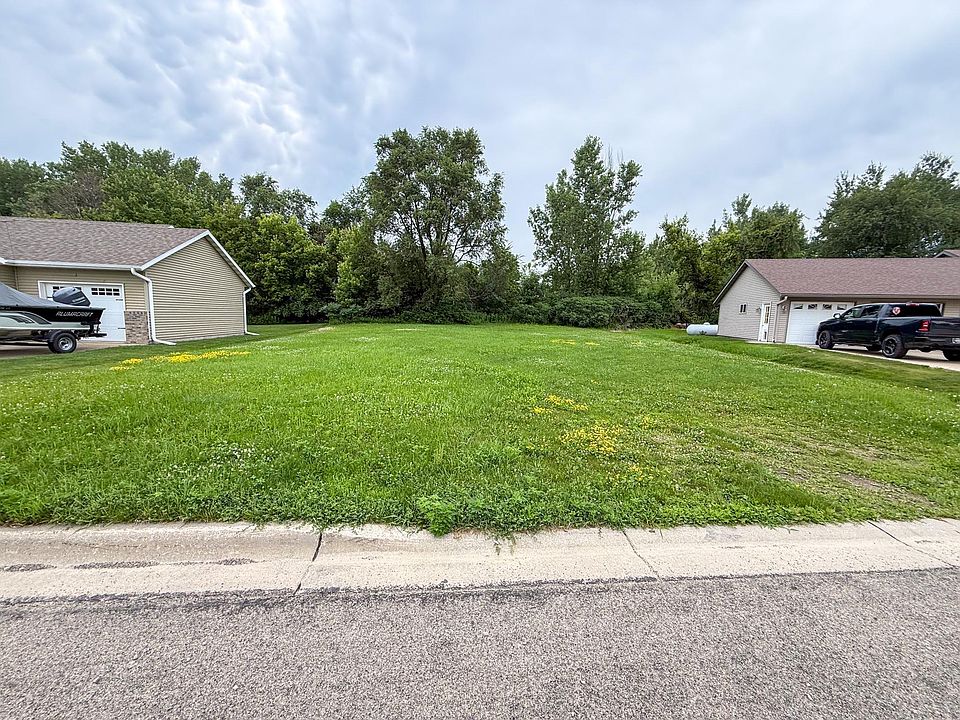 1st image of 1275L Bellflower Ln NE