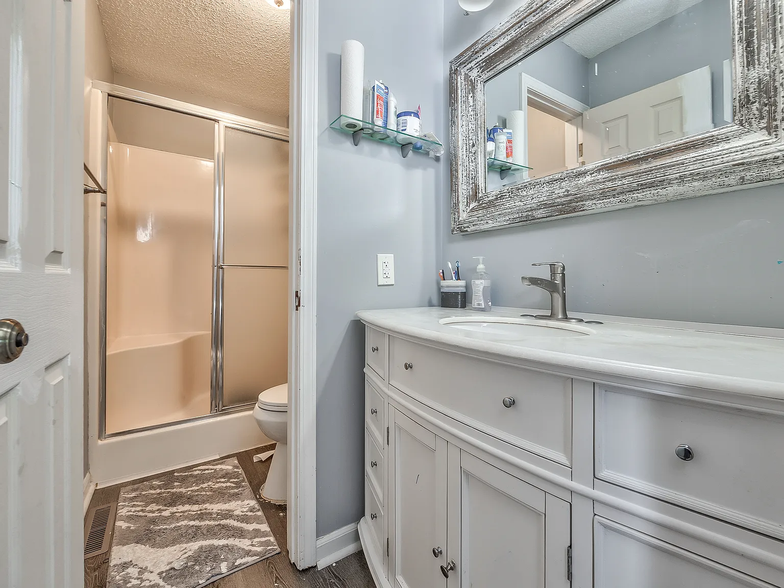 3 bed, 1777 sqft, $2,600 — Photo 3