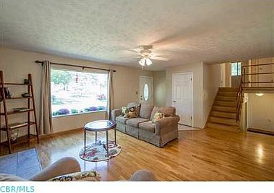 2nd image of 3317 Darbyshire Dr