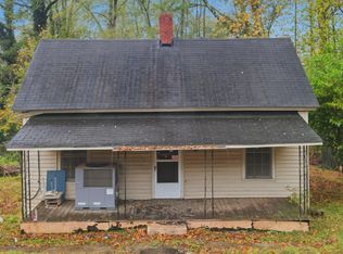 14 Blake St, Pelzer, SC 29669