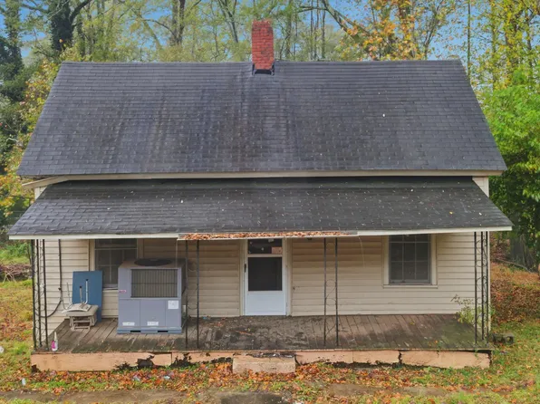 14 Blake St, Pelzer, SC 29669