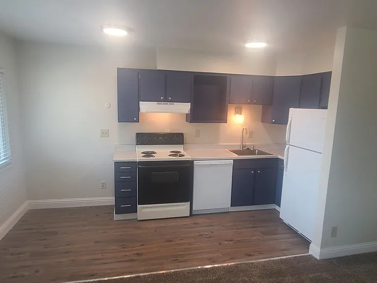 642 Spokane St — Photo 3