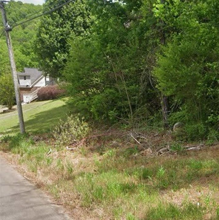 1st image of 1776 Creely Dr