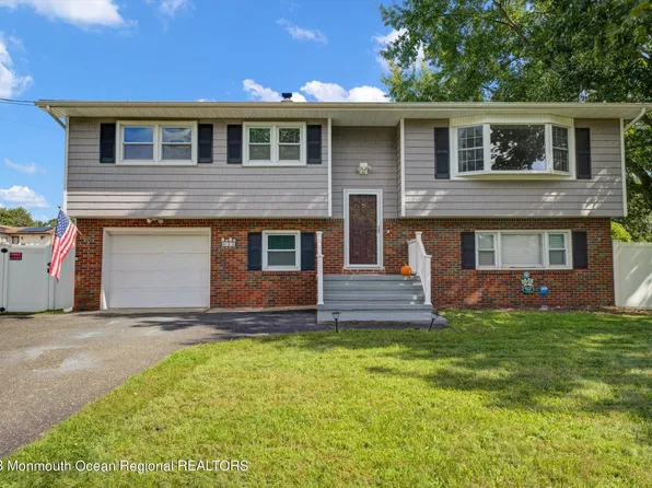 33 Rustic Drive, Howell, NJ 07731
