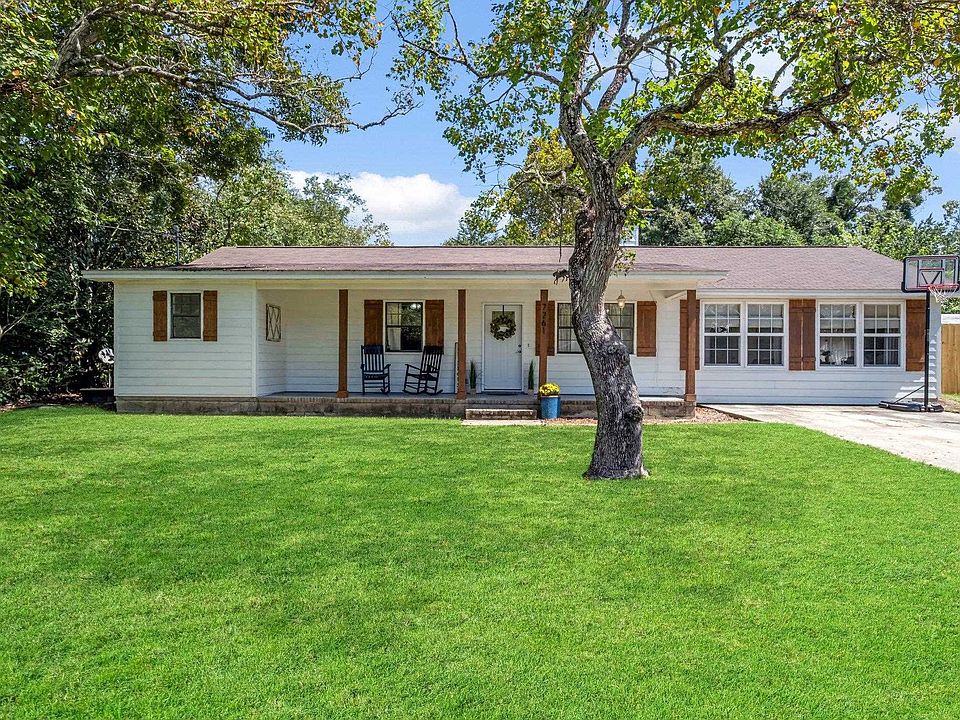 1st image of 7261 Newfield Dr