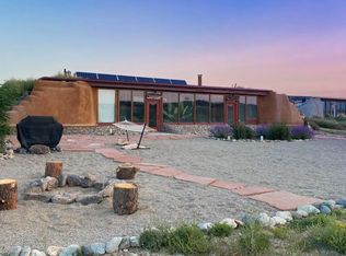 15 N Lemuria Rd, Tres Piedras, NM 87577