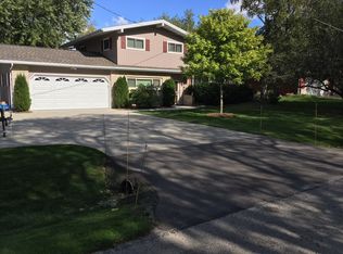 3792 E Elm Ln, Oshkosh, WI 54902