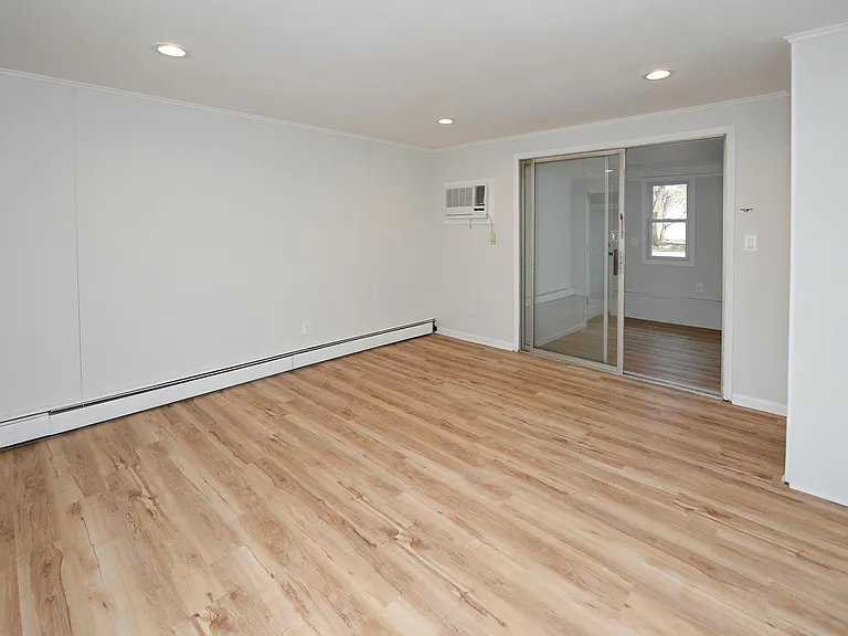 43 Spruce Ave — Photo 21
