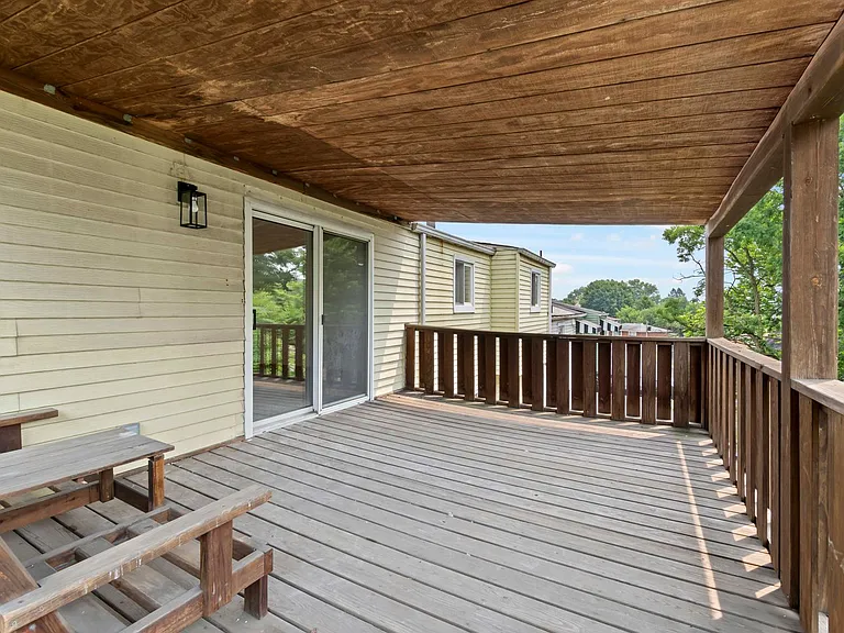 1105 Anna Ave — Photo 8