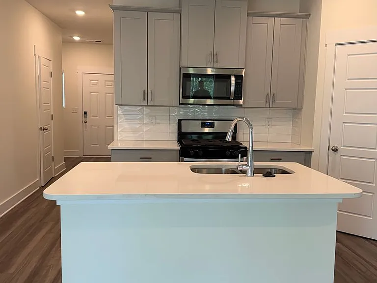 814 Thread Way — Photo 36