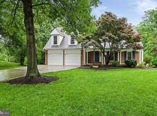 5252 Glen Meadow Rd, Centreville, VA 20120