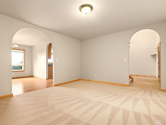 2nd image of 1038 Circle Dr