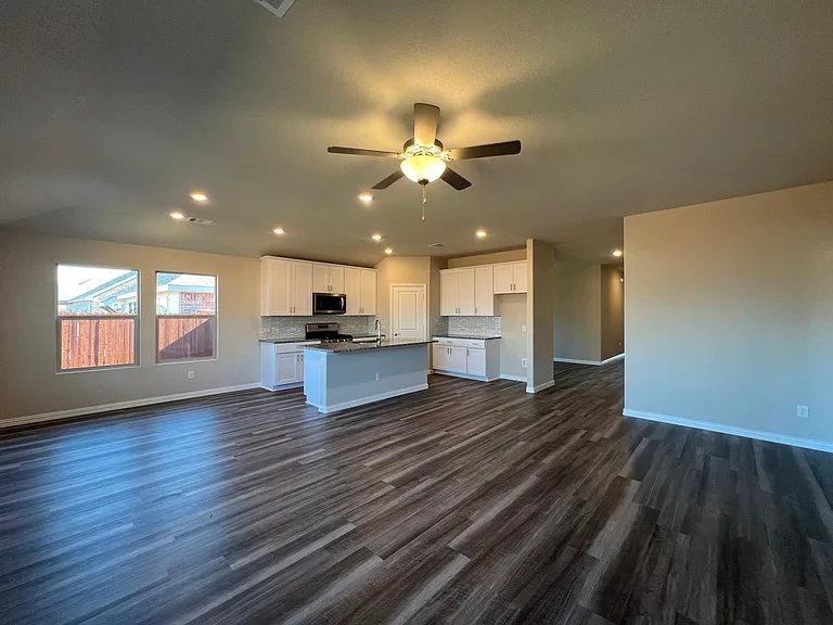2124 Sun Star Dr — Photo 8