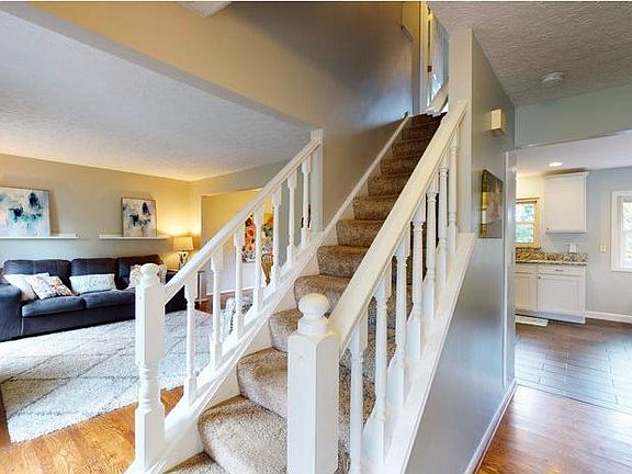 2nd image of 5422 Old Farm Dr