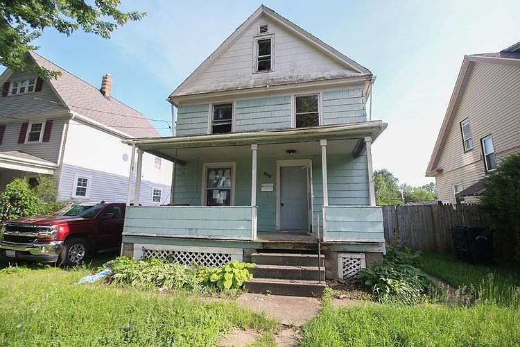 1st image of 230 Spruce St