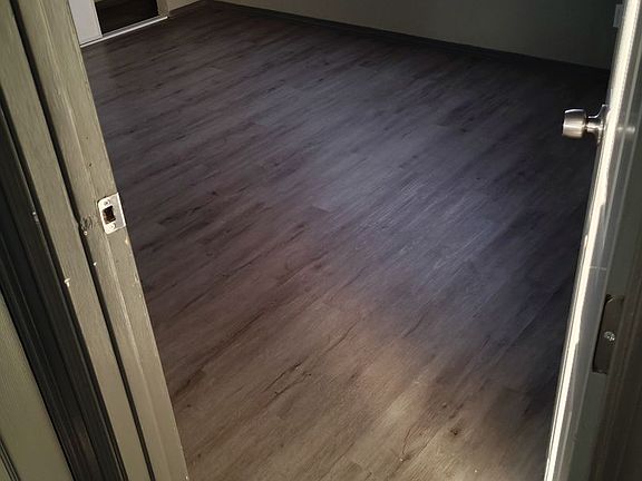 3rd image of 2910 La Palma Dr