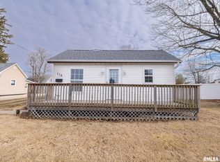 115 S Cedar St, Washington, IL 61571