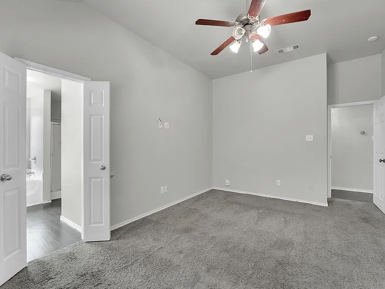 930 Timber Oaks Ln — Photo 11