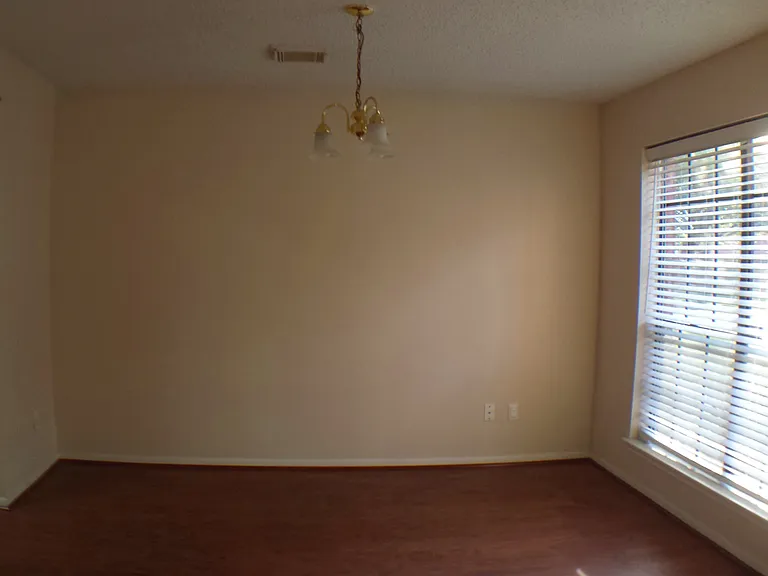 2319 Mill Creek Dr — Photo 22