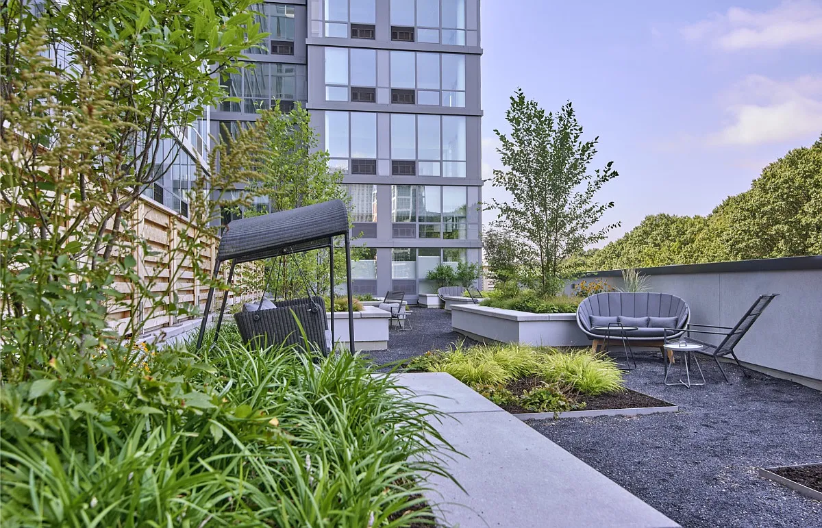2 bed, 960 sqft, $3,375 — Photo 2
