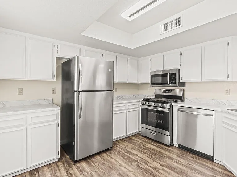 1861 Sonoma Pl — Photo 14