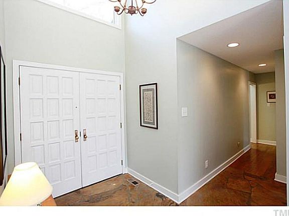 2nd image of 106 Fieldstone Ct