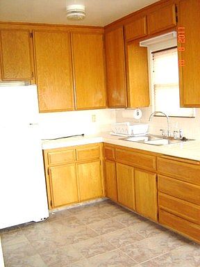 2nd image of 1026 Evergreen St